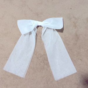 BRIDAL BOW | DEW BY KAITLYN BRISTOWE